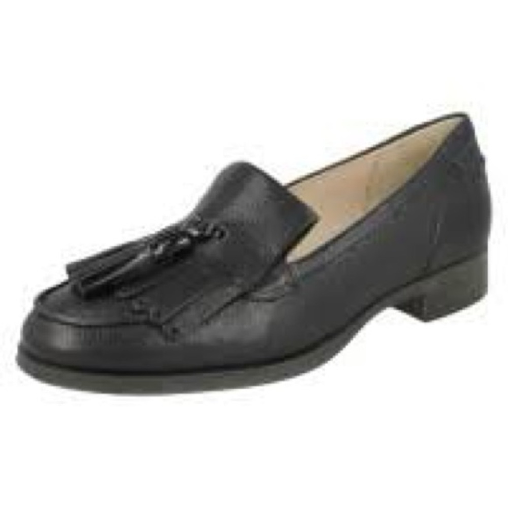 NEW!! Women's Clarks Busby Folly Black Leather Loafer with Tassel Size 7.5M